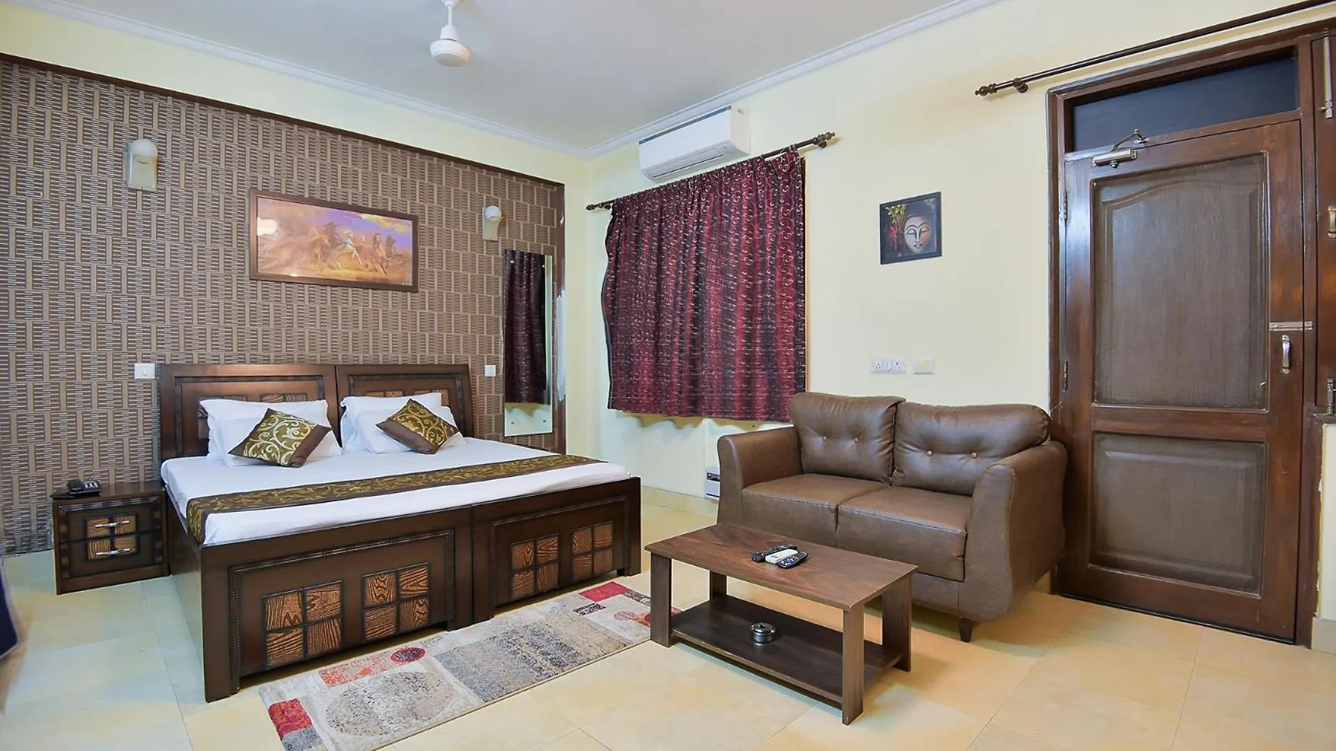 Bedchambers Serviced Apartments, Near Golf Course Road Gurgaon 0*,  Hindistan