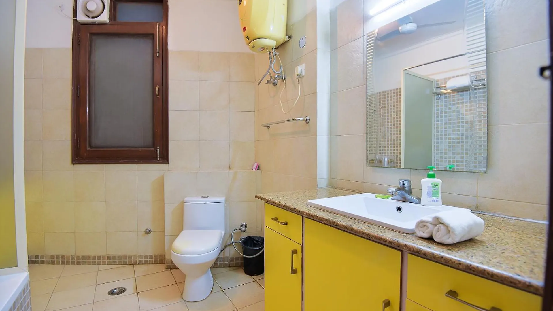 Apart Otel Bedchambers Serviced Apartments, Near Golf Course Road Gurgaon Hindistan