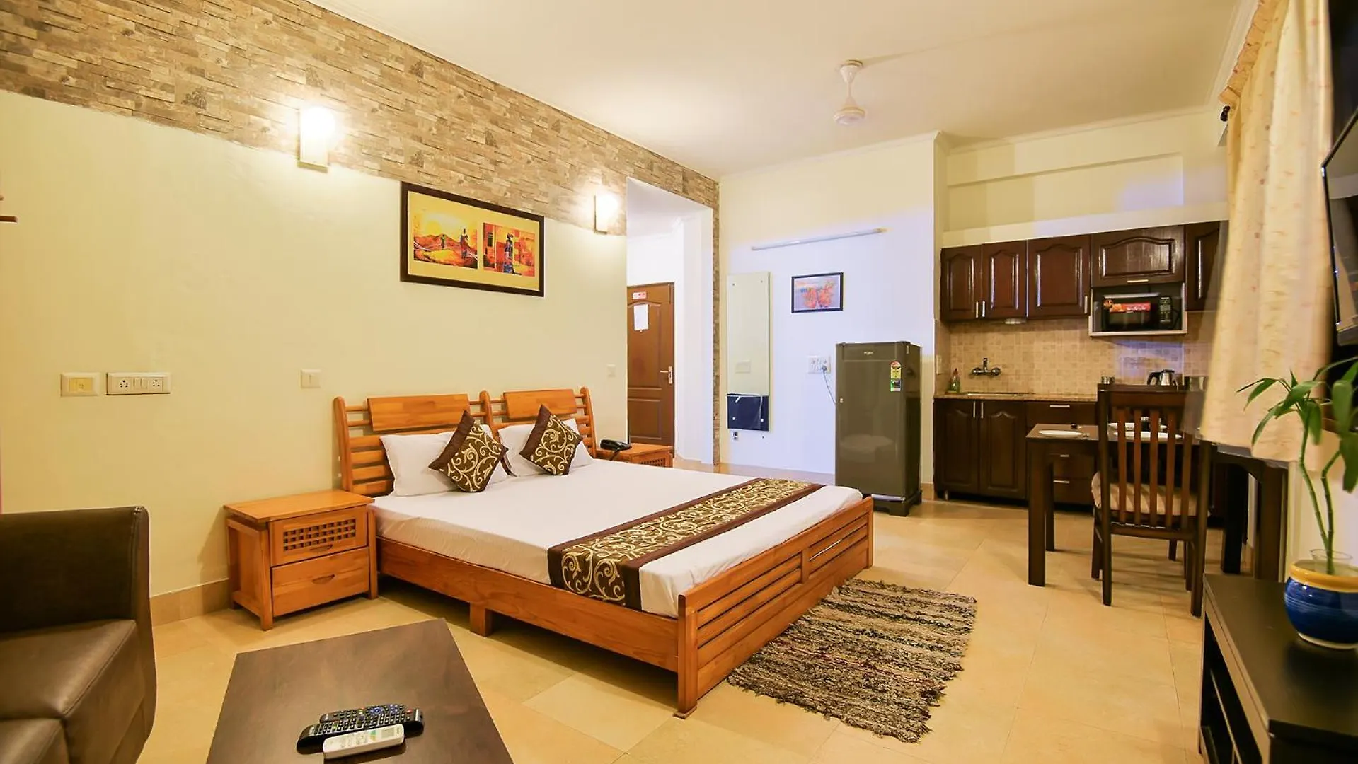 Bedchambers Serviced Apartments, Near Golf Course Road Gurgaon